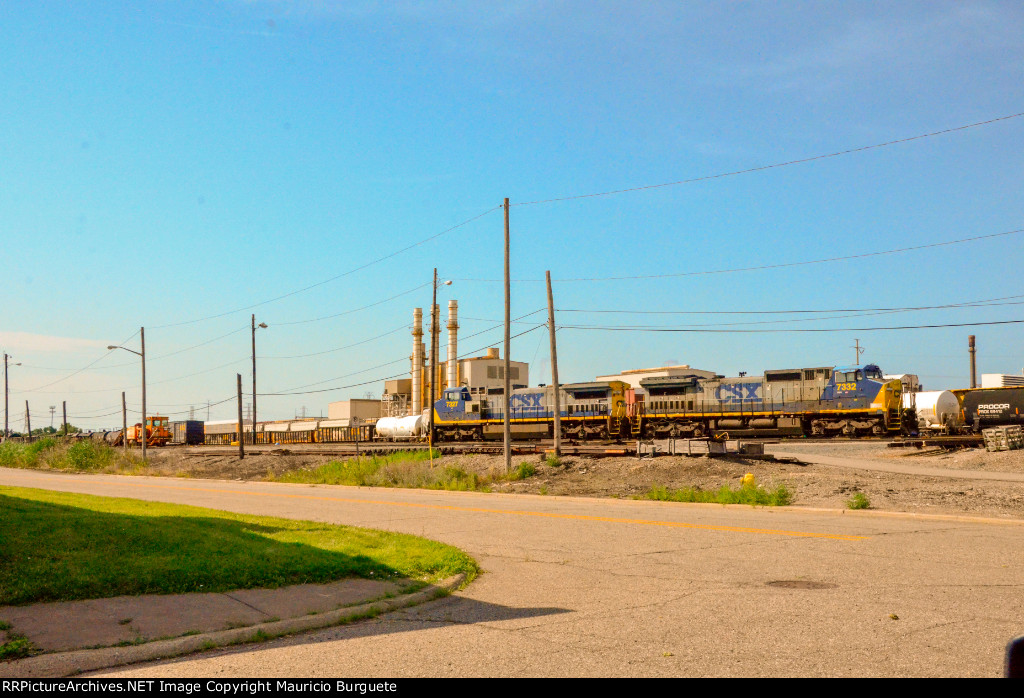 CSX C40-8W Locomotives in the yard